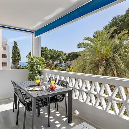 Stylish Sea View In Playas Del Duque Apartment