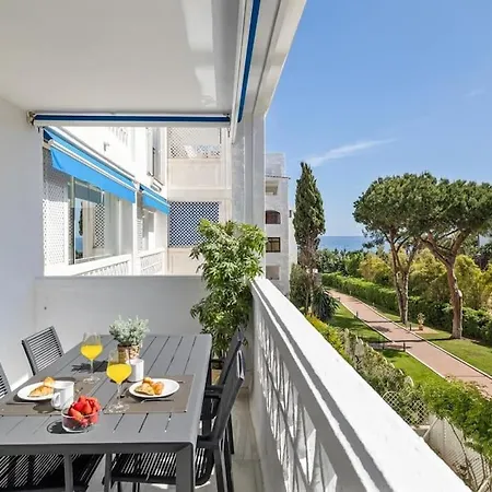 Apartment Stylish Sea View In Playas Del Duque *