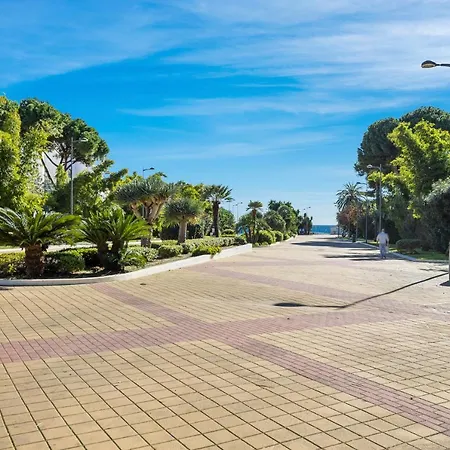 Apartment Stylish Sea View In Playas Del Duque *