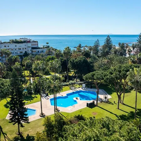 Apartment Stylish Sea View In Playas Del Duque *